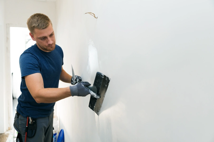 Choosing The Right Stucco Repair Painter For Your Project El Monte, CA